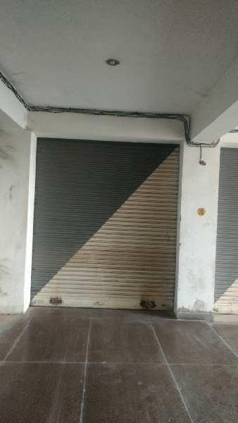 19.23 Sq. Meter Commercial Shops for Sale in Sikandra, Agra