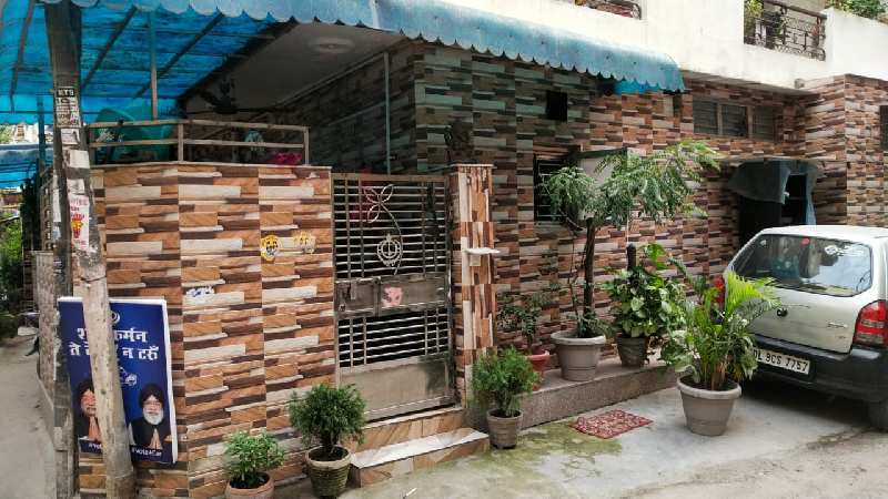 3 BHK Flats & Apartments for Sale in Paschim Vihar, Delhi (105 Sq. Yards)