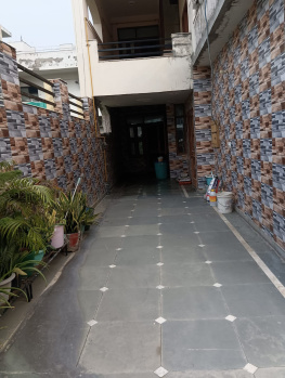Independent House for Sale in Sector 28, Faridabad (350 Sq. Yards)