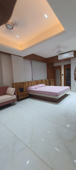 LUXURIOUS FLAT  WITH ALL THE AUTOMATIC AND MOBILE OPERATED ELECTRICAL AVAILABLE FOR SELL