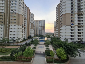 3 bhk furnished flat in Prestige Royale Gardens