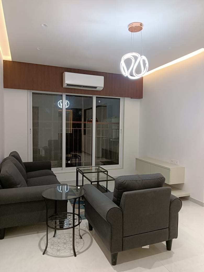 2 BHK Flats & Apartments for Sale in Malad East, Mumbai (850 Sq.ft.)