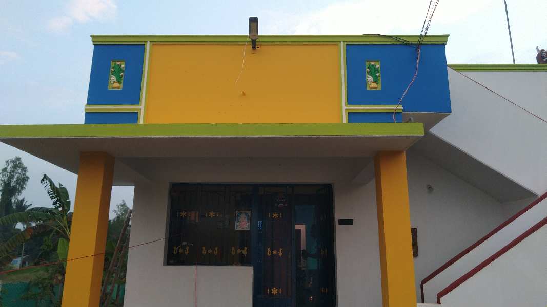 1.5/YEARS OLD HOUSE SALE THANJAVUR IN VILLAR ROAD