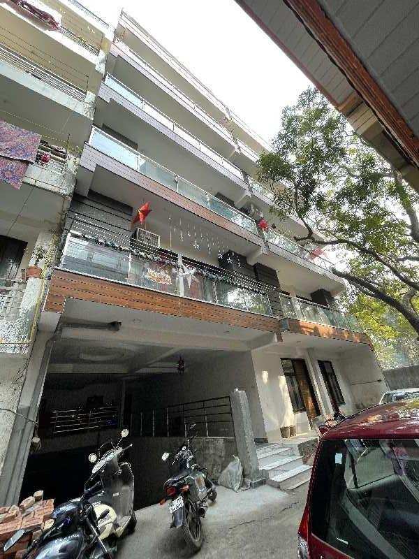 1 BHK Builder Floor for Sale in Block A1, Chattarpur, Delhi (449 Sq.ft.)