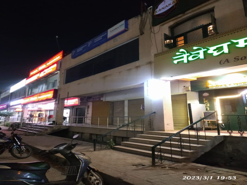 3700 Sq.ft. Commercial Shops for Rent in Sector 63, Noida
