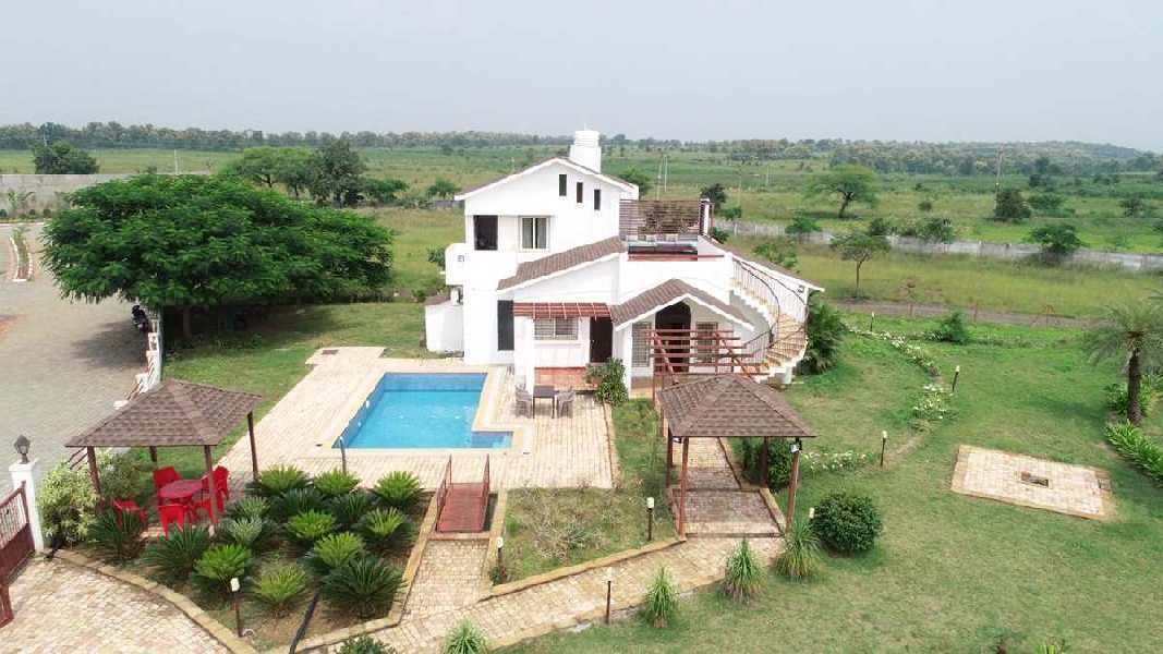 For Sale Fully Developed Luxurious FarmsHouse Land