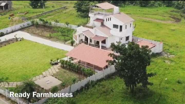 For Sale Fully Developed Luxurious FarmsHouse Land