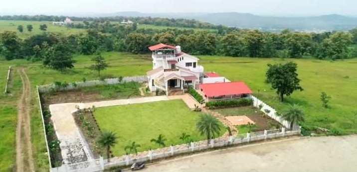 For Sale Luxurious FarmsHouse Plots