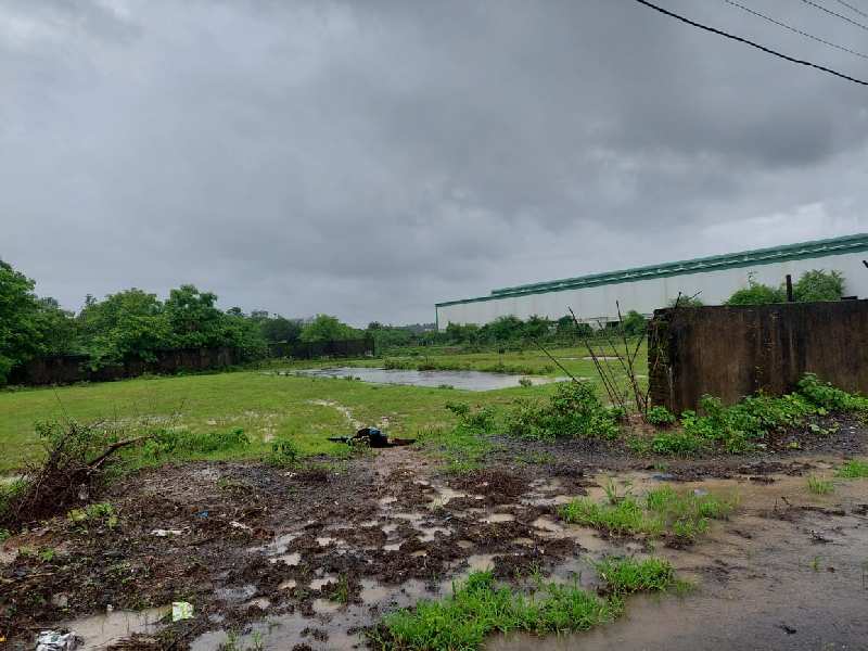 10 Acre Industrial N.A Land 75000 sq.ft Construction at Sanjan Bank Auction property