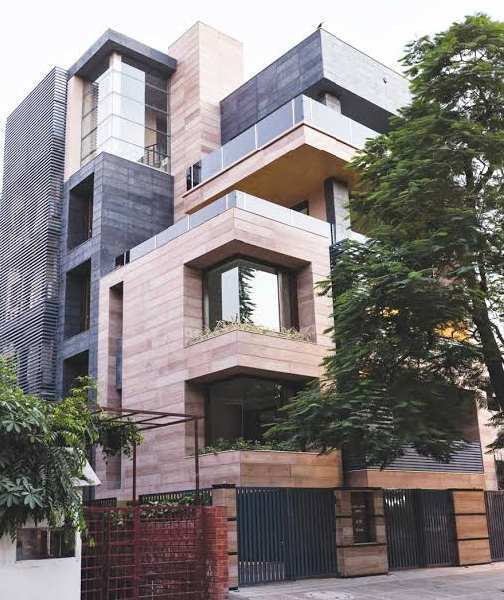 4 BHK Builder Floor for Sale in Sainik Vihar, Pitampura, Delhi (2900 Sq.ft.)