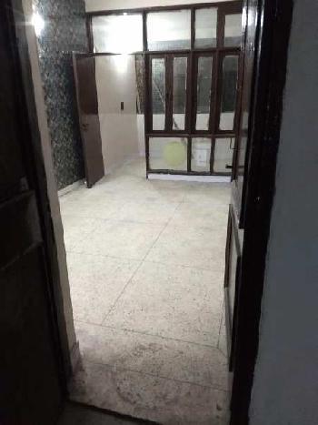 1bhk floor for rent in sector 3.