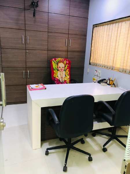 Shekhar Central, Furnished Office