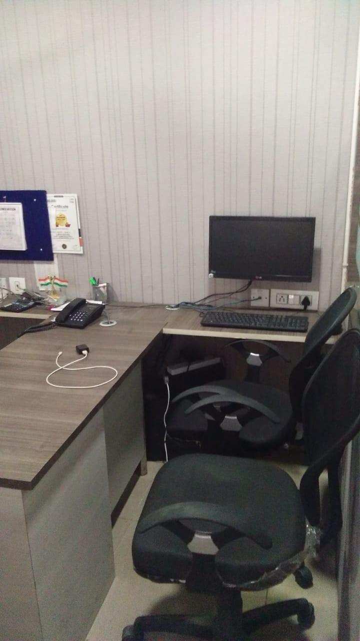 FURNISHED OFFICE FOR SELL