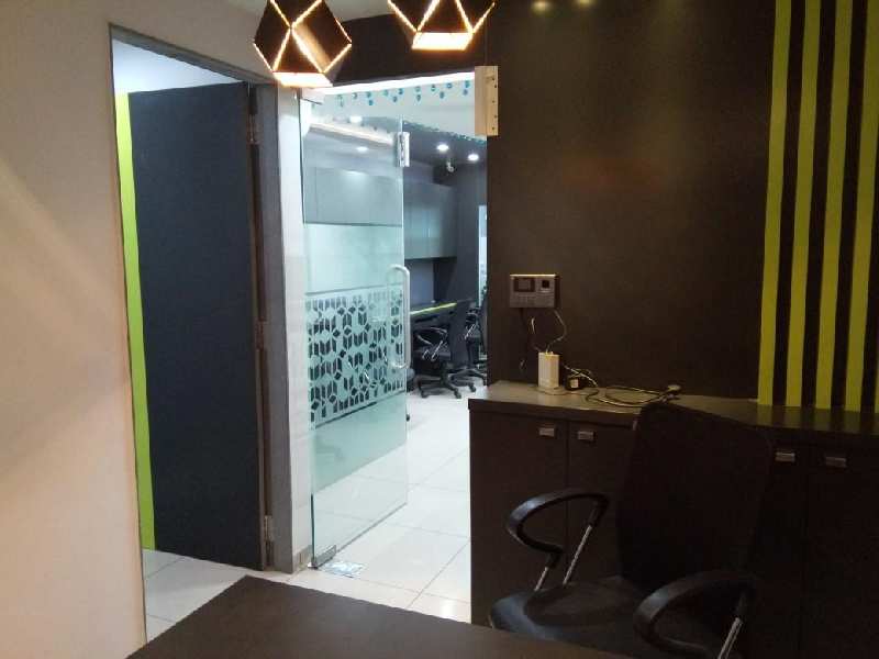 FURNISHED OFFICE AT PALASIA SQUARE