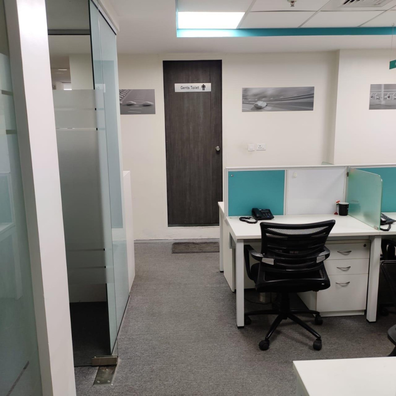 1 cabin and 5 seater office on rent