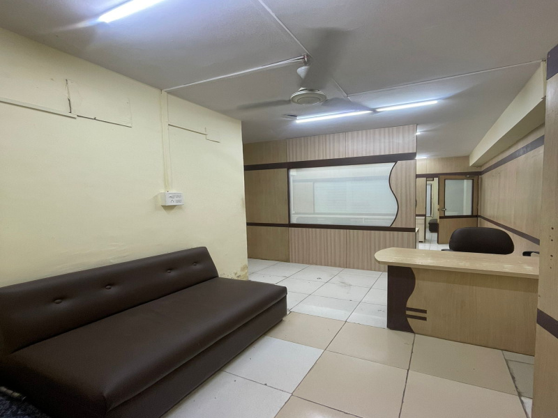 1098 Sq.ft. Office Space for Rent in Jangeer Wala Chauraha, Indore