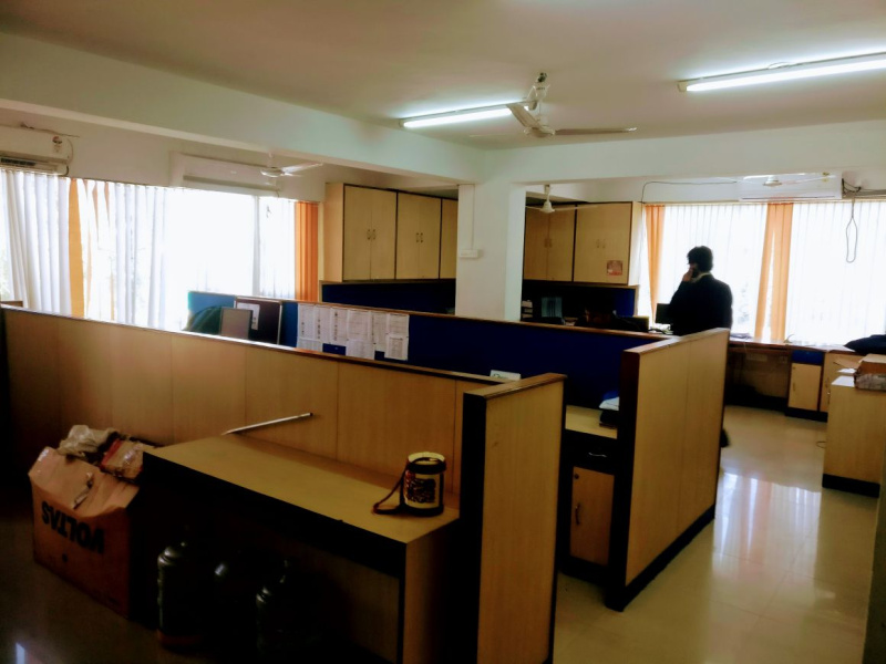 1500 Sq.ft. Office Space for Rent in South Tukoganj, Indore