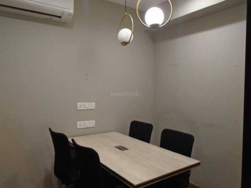 1800 Sq.ft. Office Space for Rent in South Tukoganj, Indore