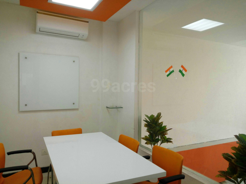 2400 Sq.ft. Office Space for Rent in M G Road, Indore