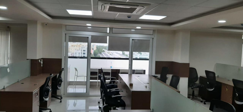800 Sq.ft. Office Space for Rent in Anand Bazar, Indore