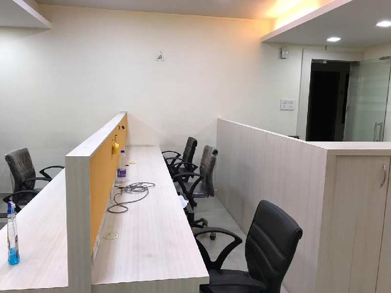 Furnished Office 440 sqft at Janjeerwala