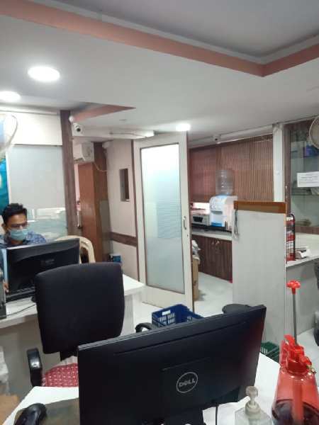 600 Sq.ft. Office Space for Rent in R N T Marg, Indore