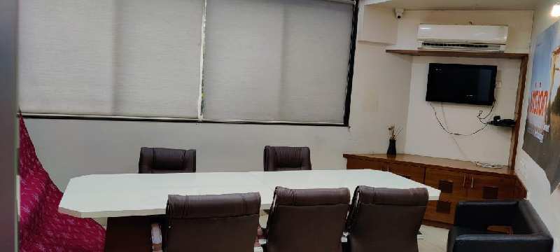 furnished office 1200sqft at palasia  square