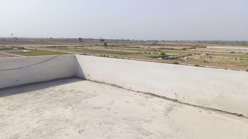 140 Sq.ft. Residential Plot for Sale in Yamuna Expressway, Greater Noida