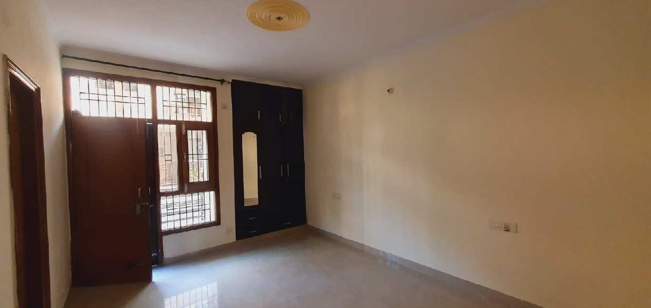 3bhk flat for sale near Airport Road