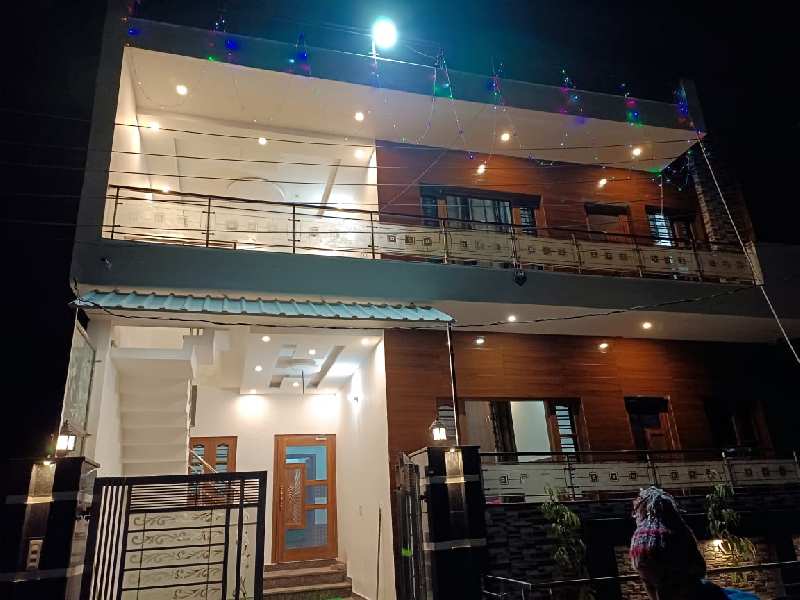 9bhk house for sale near road