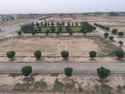 100 gaj plot for sale in sunny enclave