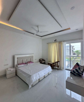 Flats & Apartments for Sale in Sector 125, Mohali (1650 Sq.ft.)