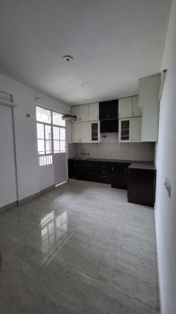 2 bhk semi furnished flat available