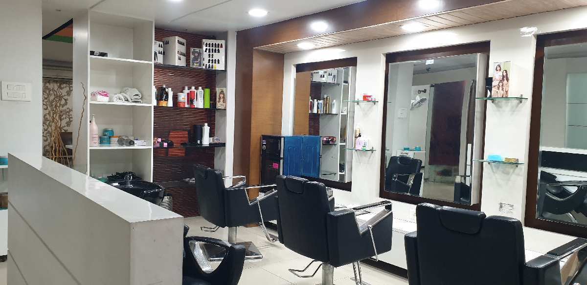 Spa and Saloon for Lease in Kondapur, Hyderabad
