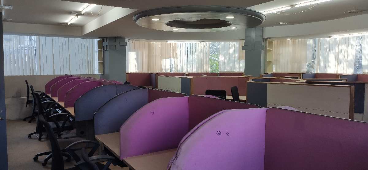 2000 sqft fully furnished office for rent at fc road