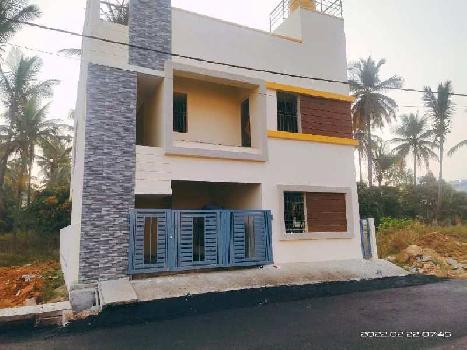 4 BHK Individual Houses / Villas for Sale in Banjara Layout, Bangalore (2400 Sq.ft.)
