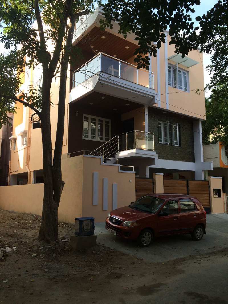 5 BHK Individual Houses / Villas for Sale in HRBR Layout, Bangalore (3500 Sq.ft.)