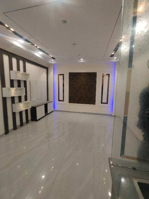 3bhk car parking with lift uttam Nagar west home loan available 90%