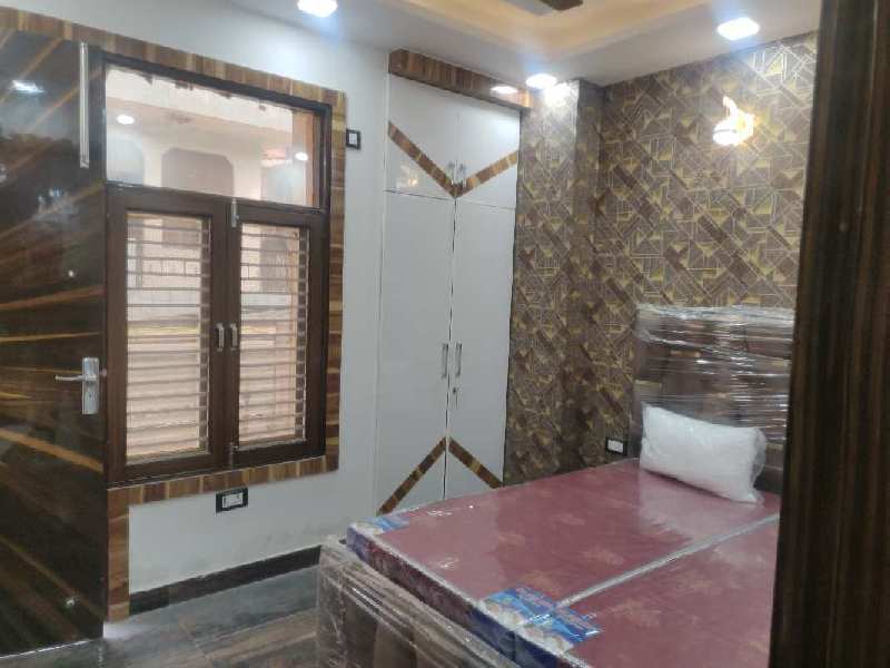 3bhk car parking with lift uttam Nagar west home loan available 90%