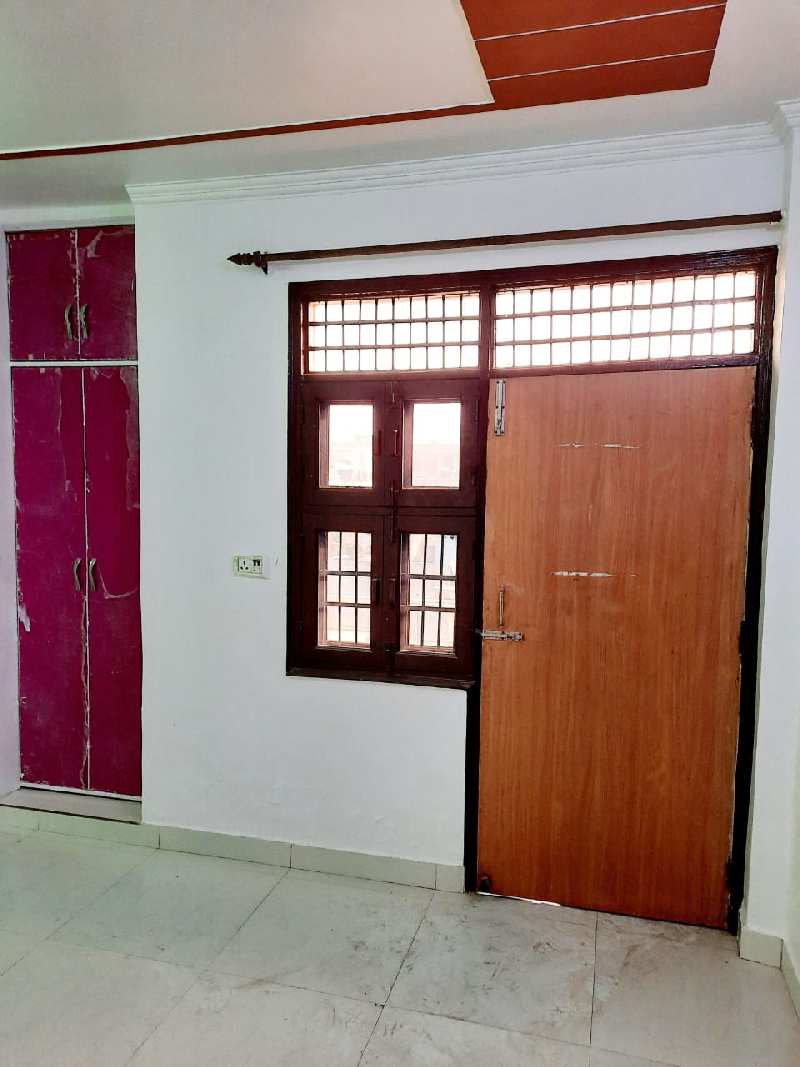 2 BHK Builder Floor for Sale in Bhagwati Garden, Uttam Nagar, Delhi (600 Sq.ft.)