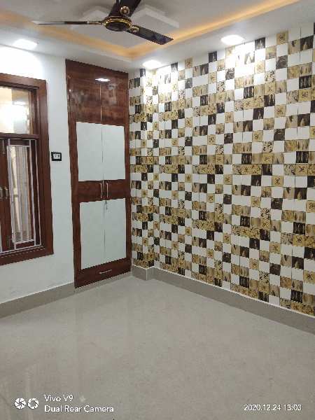3 BHK Builder Floor for Sale in Block T, Uttam Nagar, Delhi (100 Sq. Yards)