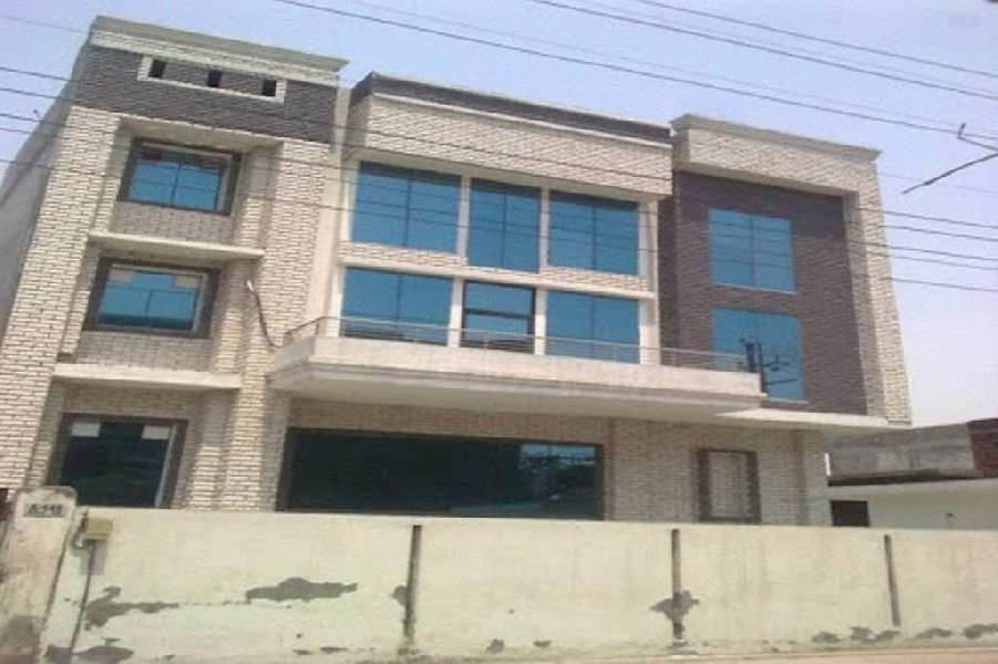 free hold WAEHOUSE FOR RENT ON WIDE ROAd sector 33 in GURGAON