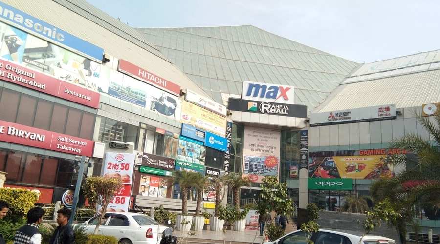 CHEAP RATE FREE HOLD 740 SQ FT FULLY FURNISHED SHOP SPACE FOR SALEIN SPAZE RAHEJA MALL Sector 47 Gurgaon