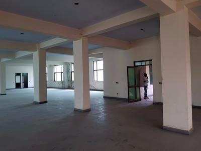 cheap rate  3800 sq ft height 18 with lift warehouse for lease in udyog vihar gurgaon