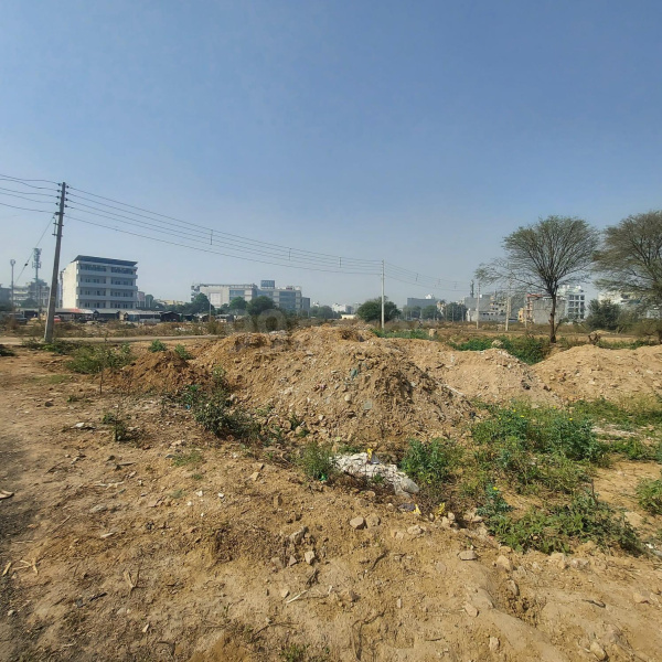 359 sq yard plot in malibu town