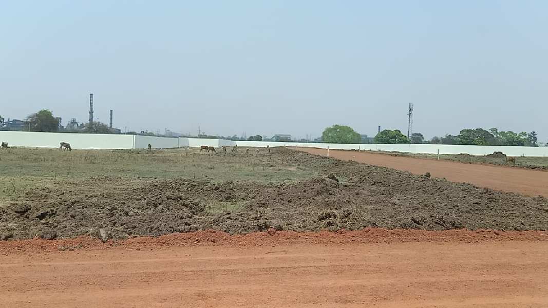 40000 Sq.ft. Industrial Land / Plot for Sale in Dharsiwa, Raipur