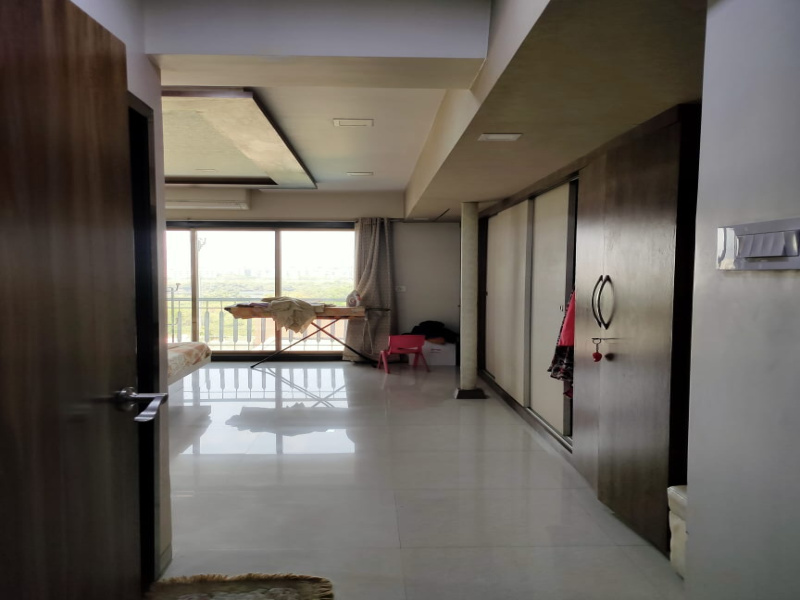 4 BHK flat for sale in Roadpali