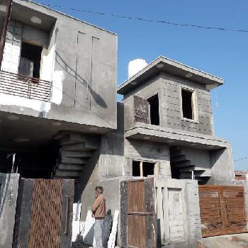 North-east corner 5 marla house in Amrit Vihar Colony
