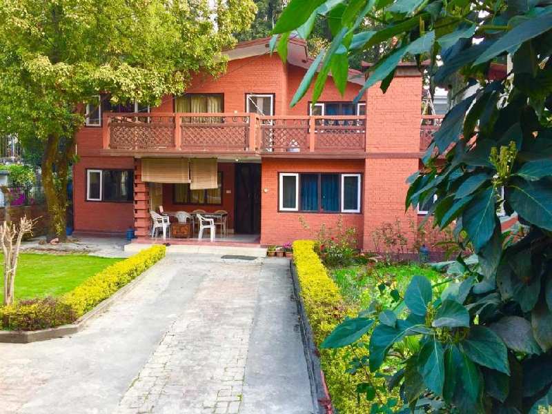 Beautiful fully furnished Guest House available on lease in DLF Gurgaon