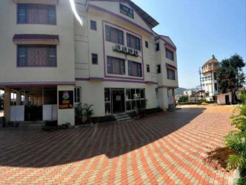 Beautiful Hotel available on lease in Tapovan Rishikesh
